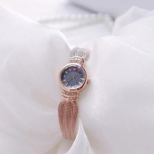 Retro Net Thin Chain Exquisite Quartz Watch - Image 7